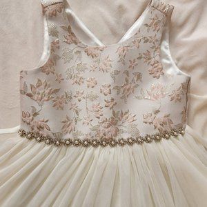 Couture Princess Dress, beautiful, white/pink NEVER WORN 🎥 VIDEO ON FB PAGE!